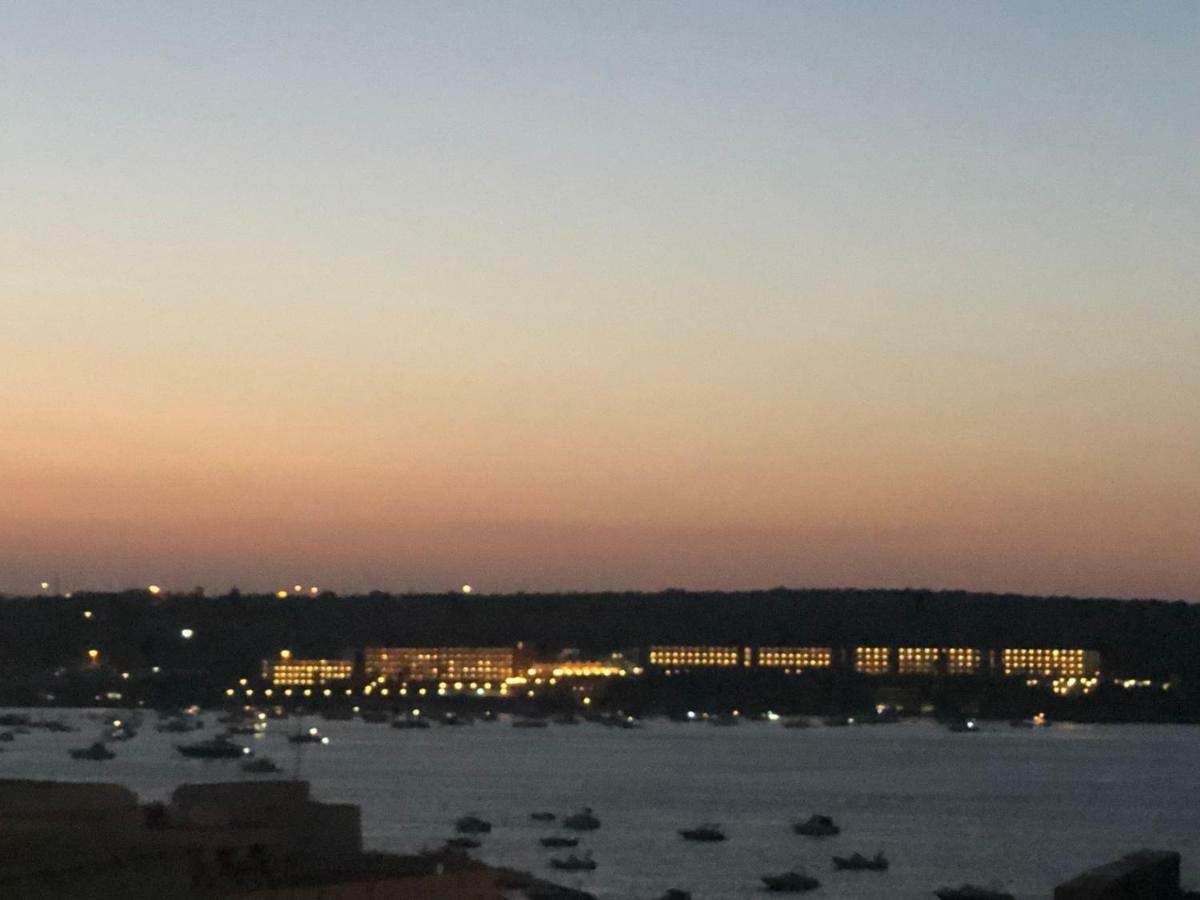 Modern Apartment With Sea View Mellieħa Εξωτερικό φωτογραφία